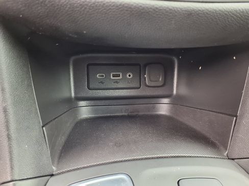 Used 2024 Chevrolet Equinox LT FWD image 28