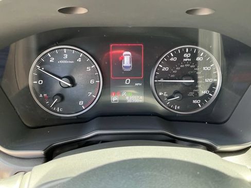 Certified 2025 Subaru Outback Limited AWD/4WD image 30