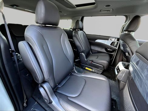 New 2027 Kia Carnival SX w/ Dark Edition Package FWD image 20