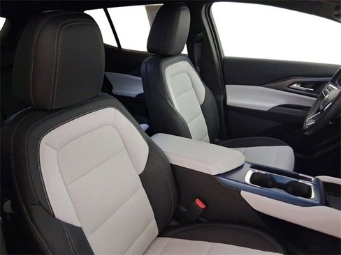 Used 2025 Chevrolet Equinox EV LT w/ Convenience Package image 14