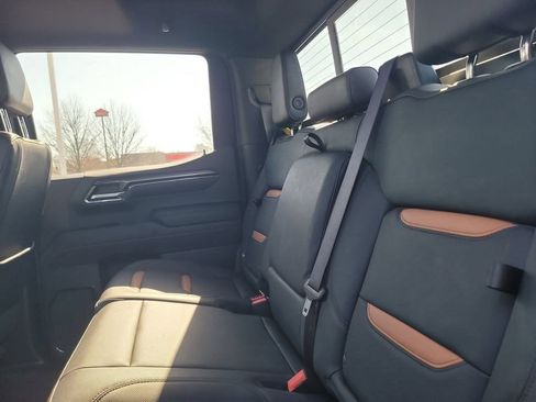 Used 2024 GMC Sierra 1500 AT4 w/ Technology Package AWD/4WD image 25