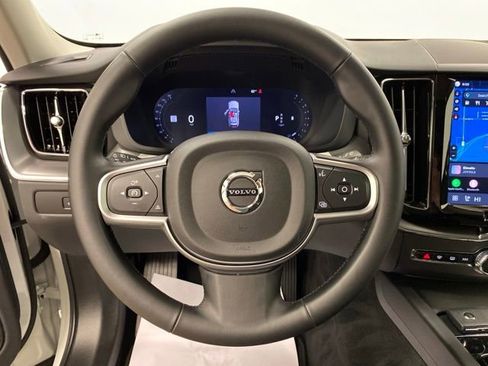 Used 2025 Volvo XC60 B5 Core AWD/4WD image 18