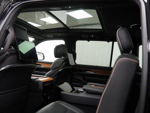 Certified 2024 Jeep Grand Wagoneer Series III w/ Rear Seat Video Group 1 image 24