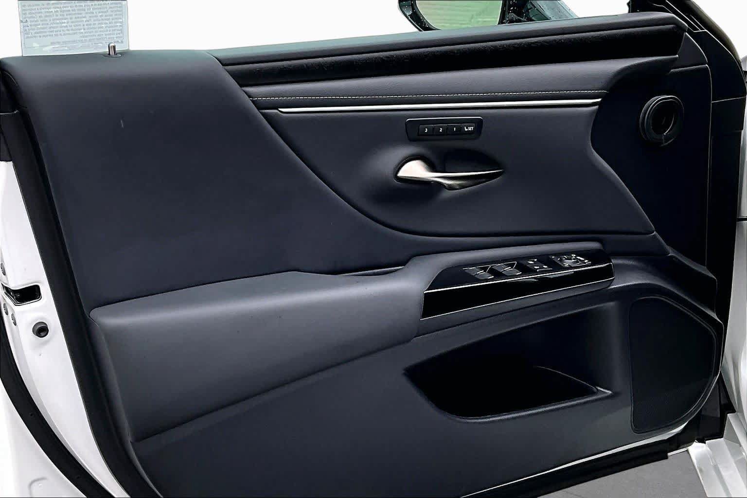 Used 2024 Lexus ES 350 w/ Premium Package FWD image 22