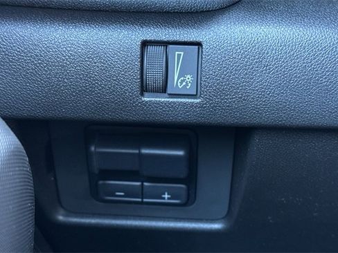 New 2025 GMC Canyon Elevation w/ Convenience Package image 30