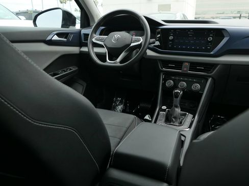 Used 2023 Volkswagen Taos SE w/ Panoramic Sunroof Package AWD/4WD image 26