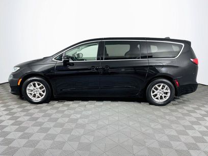 Used 2024 Chrysler Pacifica Touring-L