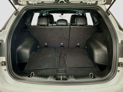 Used 2025 Jeep Compass Limited image 29