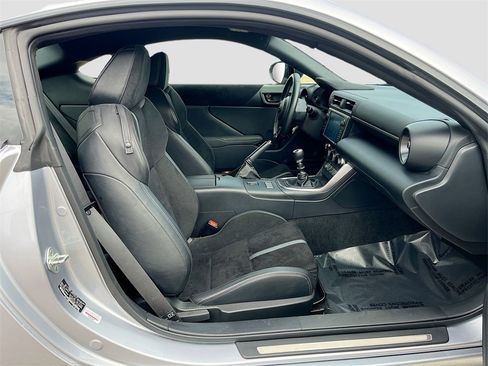 Used 2023 Toyota GR86 Premium image 26