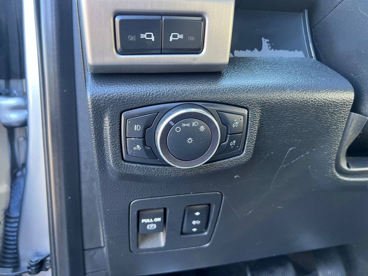 Used 2020 Ford F150 Platinum AWD/4WD image 18