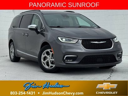 Used 2023 Chrysler Pacifica Limited