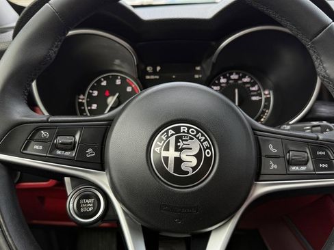 Used 2019 Alfa Romeo Stelvio AWD image 46