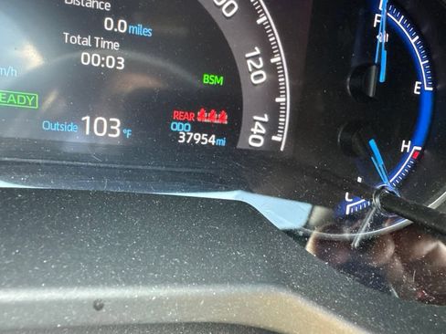 Used 2023 Toyota RAV4 SE AWD/4WD image 7