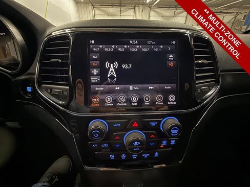 Used 2020 Jeep Grand Cherokee Limited image 20