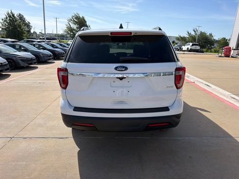 Used 2018 Ford Explorer 4WD image 4