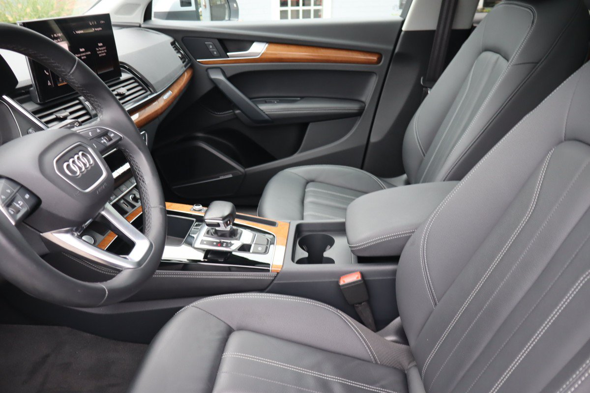 Used 2023 Audi Q5 2.0T Premium Plus w/ Premium Plus Package AWD/4WD image 26