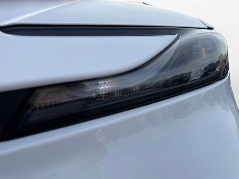 Used 2025 Toyota Camry SE image 22