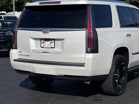 Used 2017 Cadillac Escalade Platinum AWD/4WD image 50