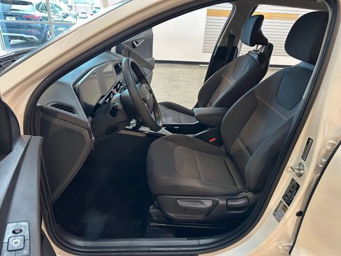 Used 2026 Kia Niro LX FWD image 27