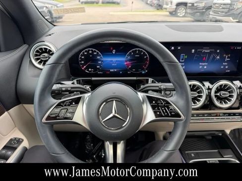 Certified 2025 Mercedes-Benz GLA 250 4MATIC image 18
