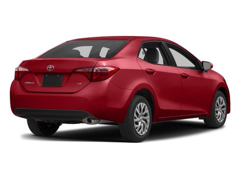 Used 2018 Toyota Corolla LE FWD image 2