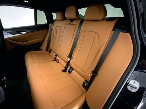 Certified 2025 BMW X4 xDrive30i w/ Premium Package image 14