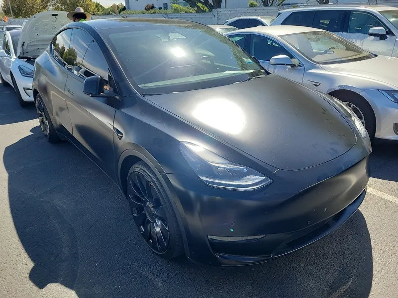 Used 2022 Tesla Model Y Performance AWD/4WD image 3