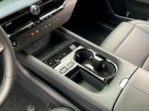 New 2025 Nissan Murano SL image 9