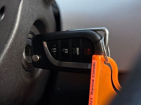 Used 2021 Toyota Corolla LE w/ Carpet Mat Package (TMS) image 36