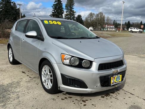 Used 2016 Chevrolet Sonic LT w/ Fun and Sun Package image 14