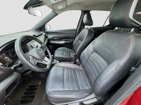 Used 2020 Nissan Kicks SR w/ SR Premium Package FWD image 13