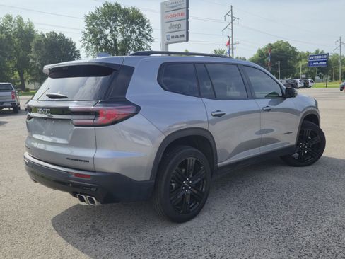 Used 2026 GMC Acadia Elevation w/ Black Edition FWD image 17