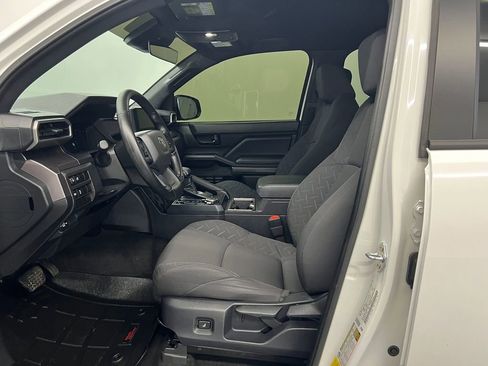 Used 2025 Toyota Tacoma SR5 image 4