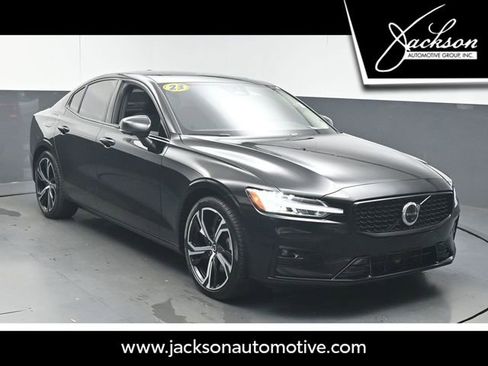 Certified 2023 Volvo S60 B5 Plus FWD image 1