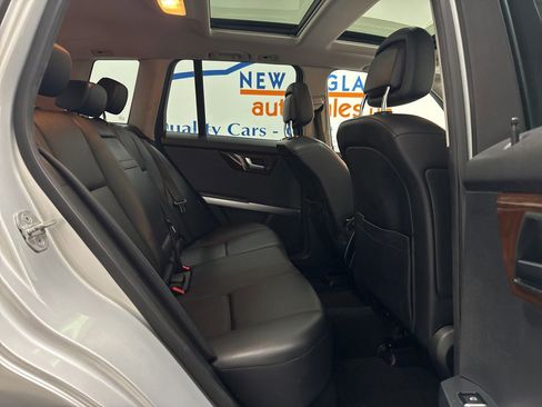 Used 2012 Mercedes-Benz GLK 350 4MATIC image 15