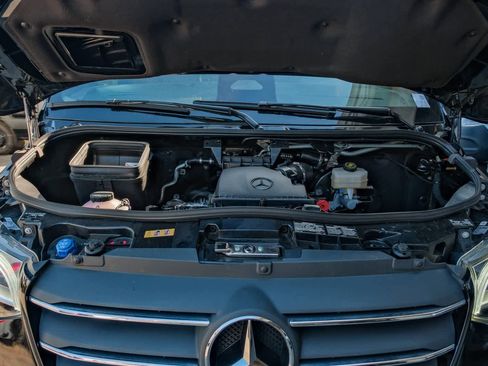 Used 2025 Mercedes-Benz Sprinter 2500 image 30