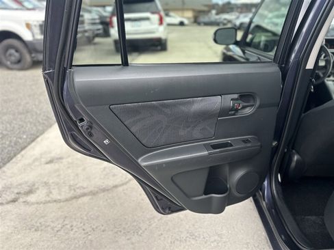 Used 2012 Scion xB FWD image 14