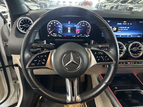 Used 2025 Mercedes-Benz GLA 250 image 14