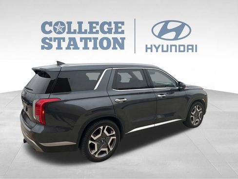 Used 2024 Hyundai Palisade SEL FWD image 6