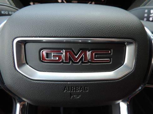 New 2026 GMC Yukon Elevation image 23