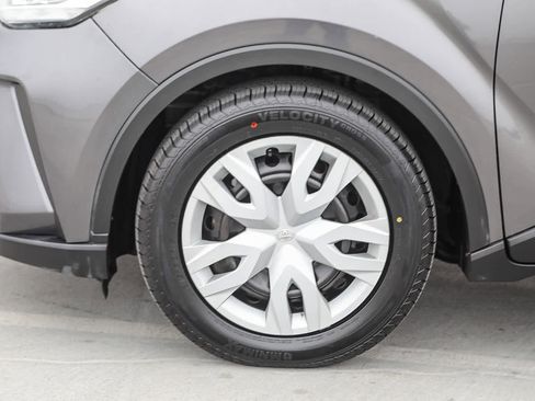 Certified 2021 Toyota C-HR LE image 11