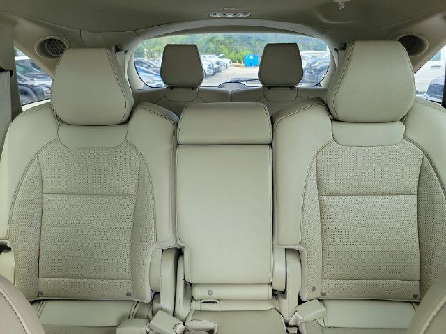 Used 2020 Acura MDX w/ Technology Package AWD/4WD image 11