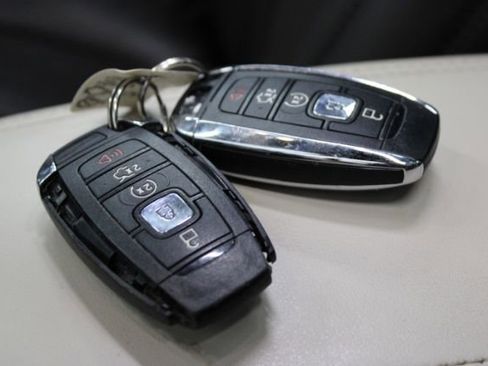 Used 2017 Lincoln MKC Reserve image 13