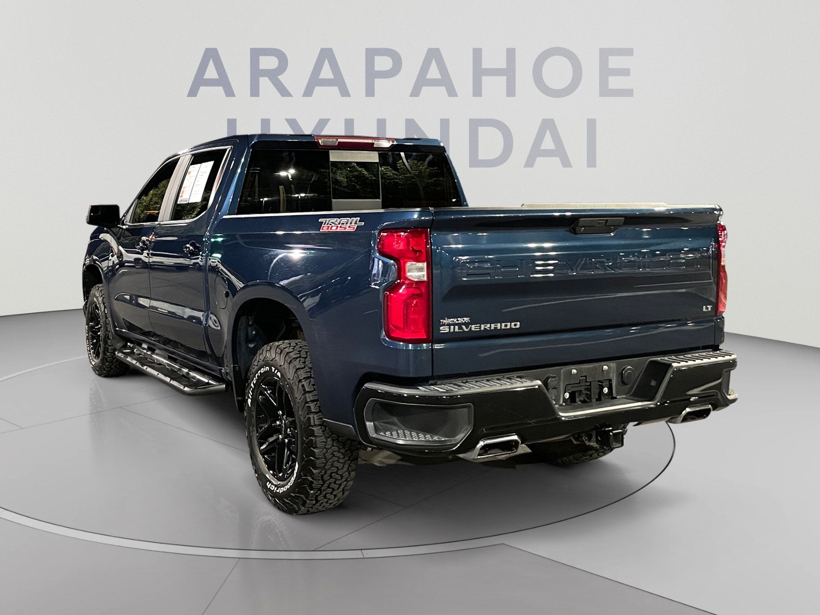Used 2019 Chevrolet Silverado 1500 LT Trail Boss AWD/4WD image 3
