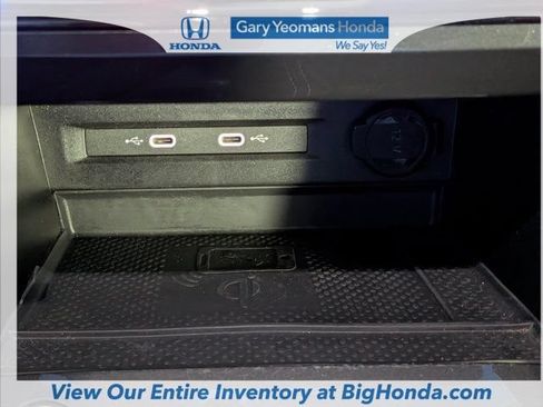 Used 2023 Volkswagen Tiguan SE R-Line FWD image 27