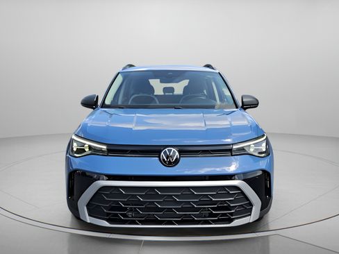 Used 2025 Volkswagen Taos S FWD image 8
