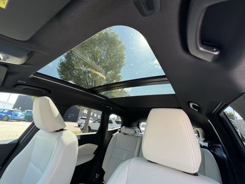 New 2026 BMW X1 xDrive28i w/ Convenience Package image 21