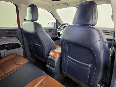 Used 2022 Ford Maverick Lariat w/ Lariat Luxury Package FWD image 32