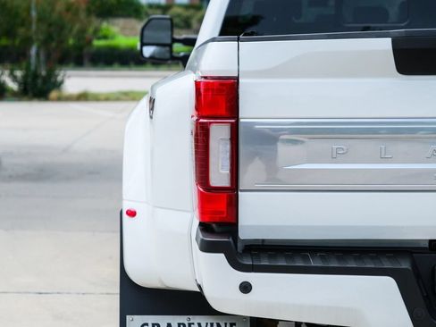 Used 2022 Ford F450 Platinum w/ FX4 Off-Road Package AWD/4WD image 18