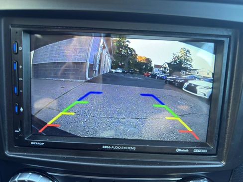 Used 2013 Mercedes-Benz C 300 Sport image 23